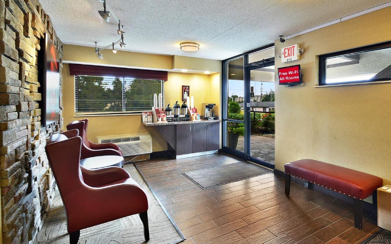Red Roof Inn Louisville Fair And Expo Exterior foto