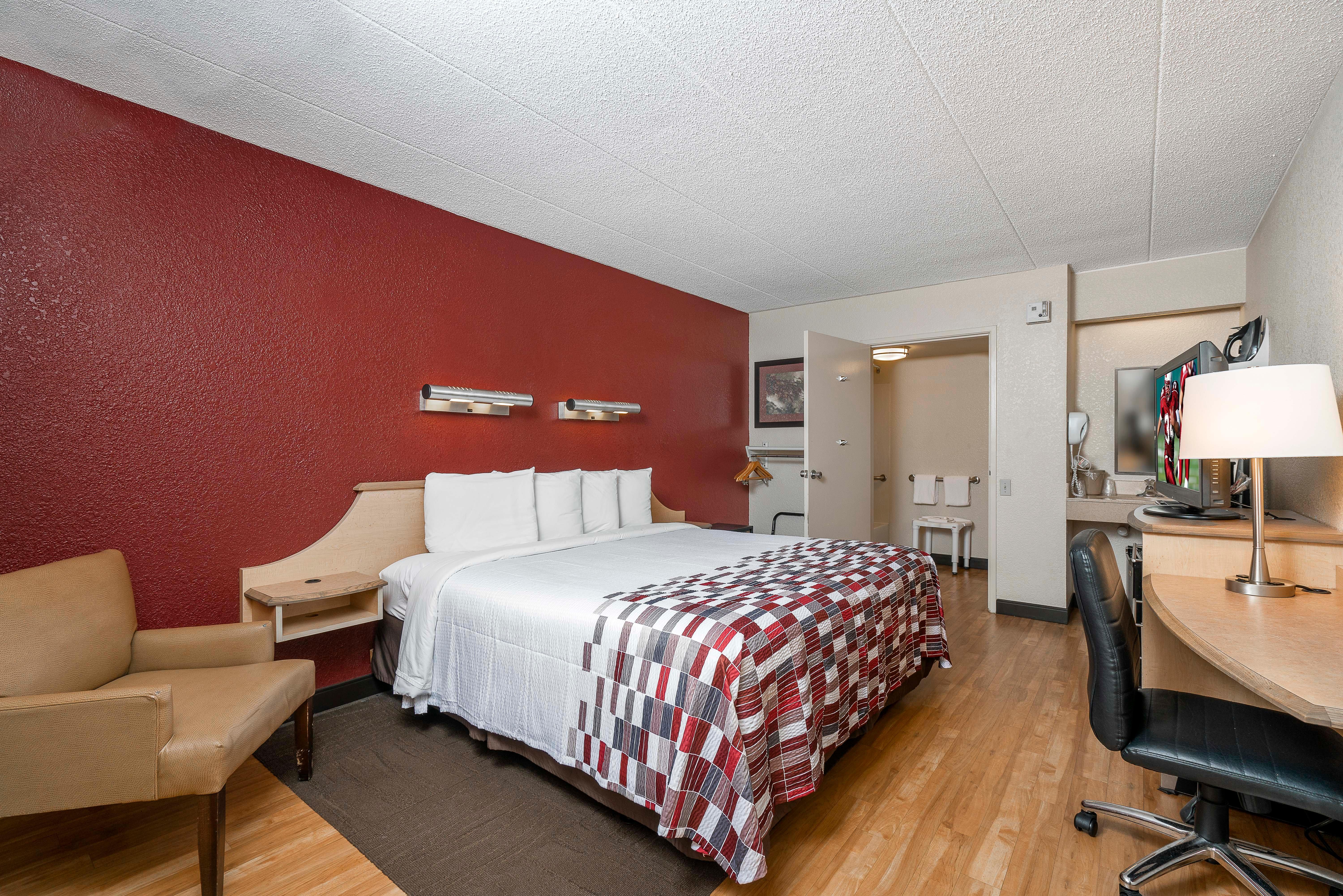 Red Roof Inn Louisville Fair And Expo Exterior foto